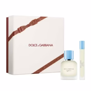 The Dolce&Gabbana Light Blue Pour Homme EDT Mini Gift Set includes: • Dolce&Gabbana Light Blue Pour Homme Eau de Toilette, 50 ml • Dolce&Gabbana Light Blue Pour Homme Eau de Toilette Travel Spray, 10 ml